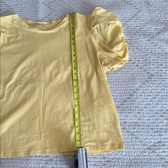 Zara Women's Yellow Puffed Short Sleeve Top Size Large EUC - Picture 4 of 5